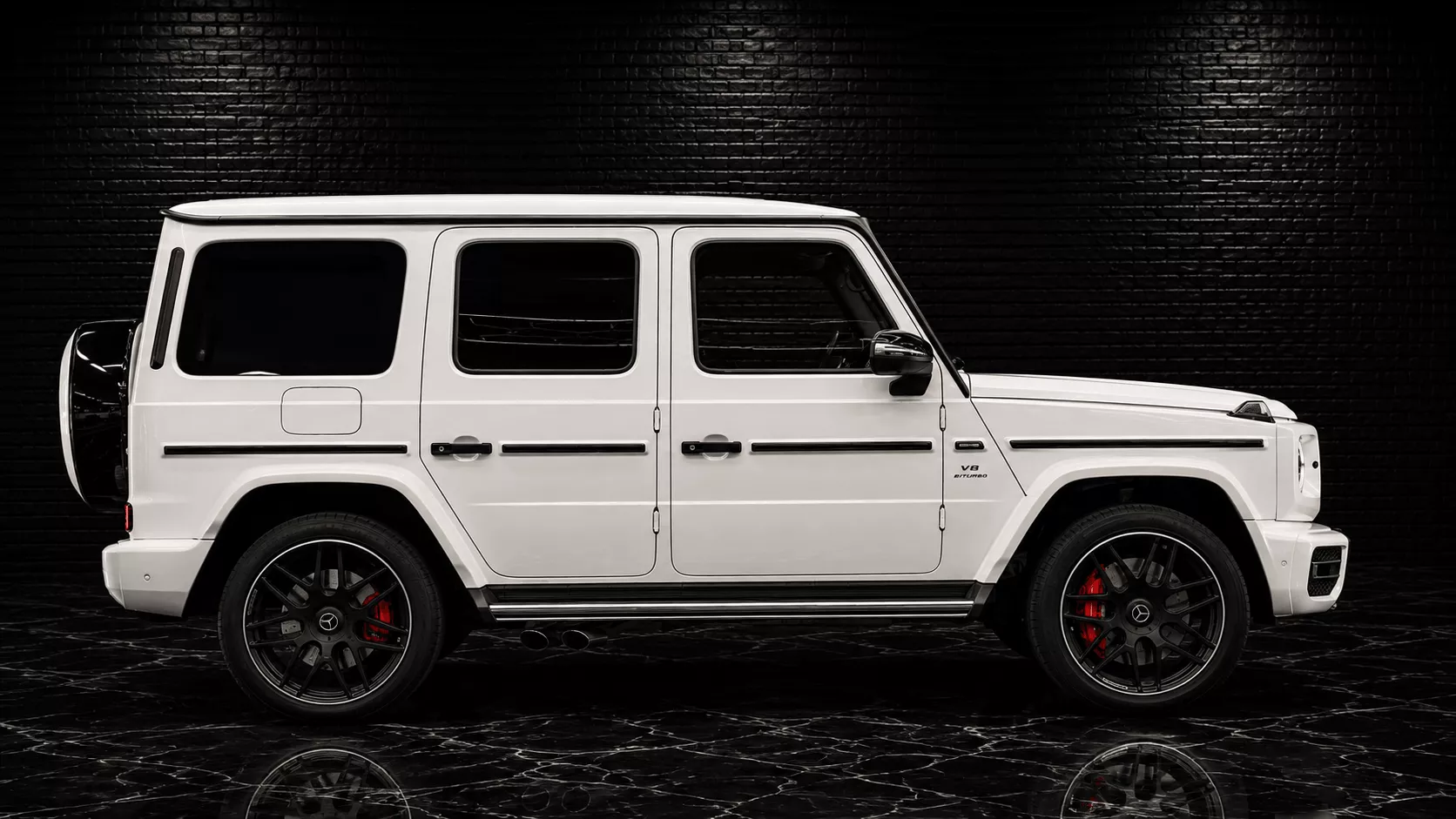 White Mercedes G-Class luxury transfer vehicle in Sydney