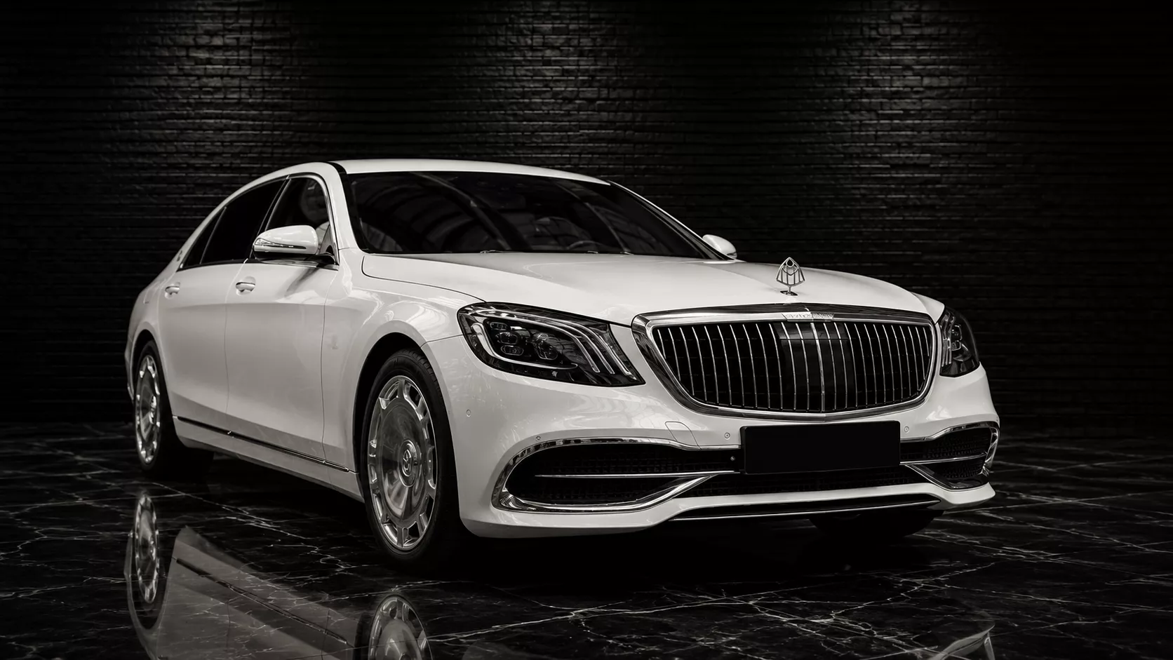 White Mercedes-Maybach for private chauffeur service in Sydney