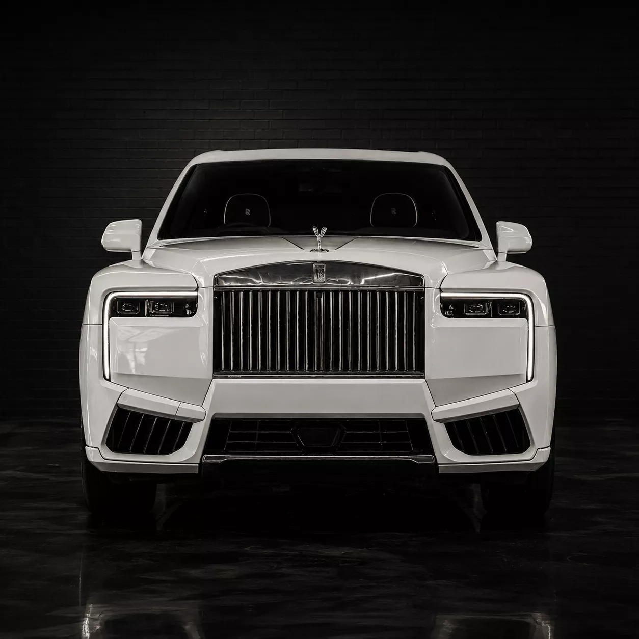 Front view of a Rolls-Royce Cullinan Series II luxury SUV for private chauffeur service in Sydney